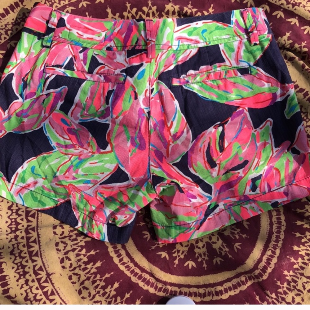Lili Pulitzer shorts !